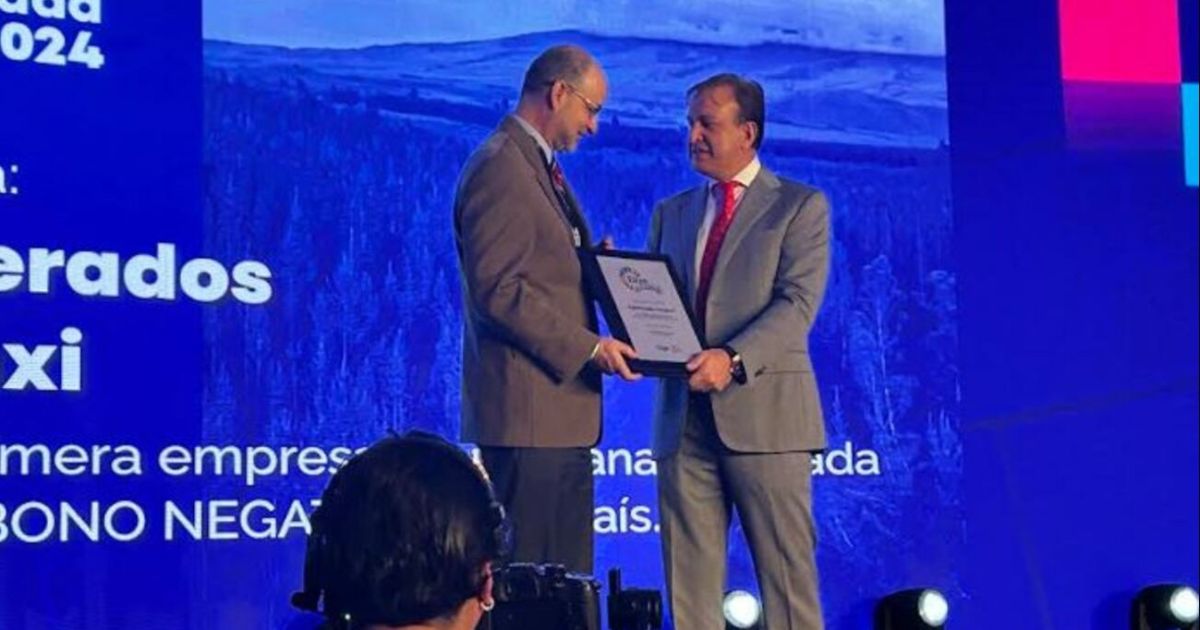 Aglomerados Cotopaxi es reconocida por ser la primera y única empresa en Ecuador verificada como Carbono Negativo