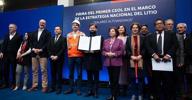 Gobierno firma Contrato Especial de Operación de Litio con Enami