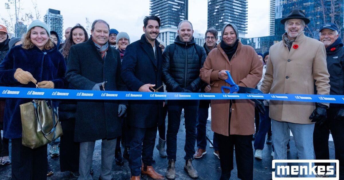 MENKES Inaugura nuevo parque en Sugar Wharf