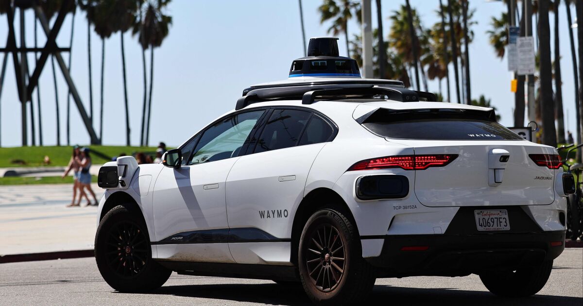 Llegan a Miami los taxis autónomos de Waymo como parte de expansión a 20 ciudades en 2026