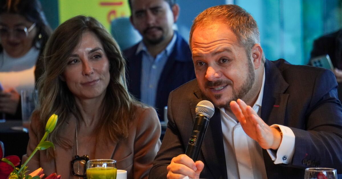 El poder de la amistad y el compañerismo en el trabajo Cómo las relaciones laborales pueden impulsar tu éxito y bienestar