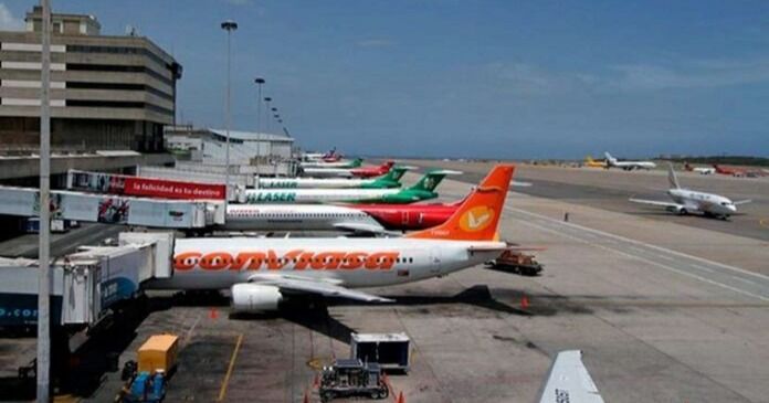 Aeropuerto de Maiquetía opera con oferta limitada tras suspensión de varias aerolíneas