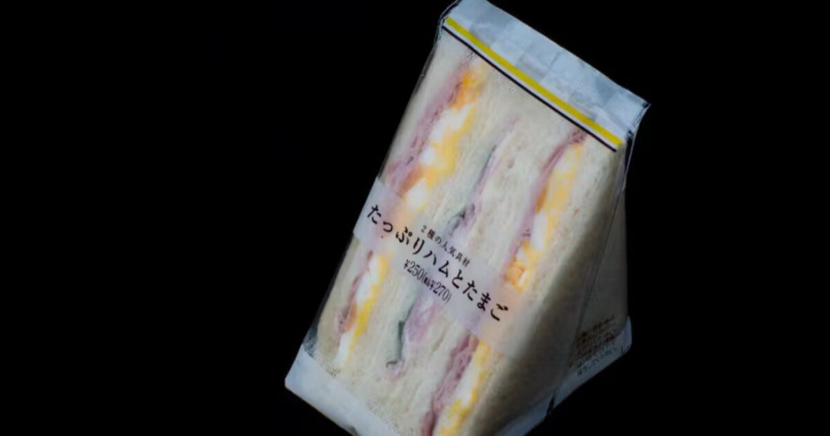 El viral sándwich japonés de ensalada de huevo del 7-Eleven llega a Canadá.