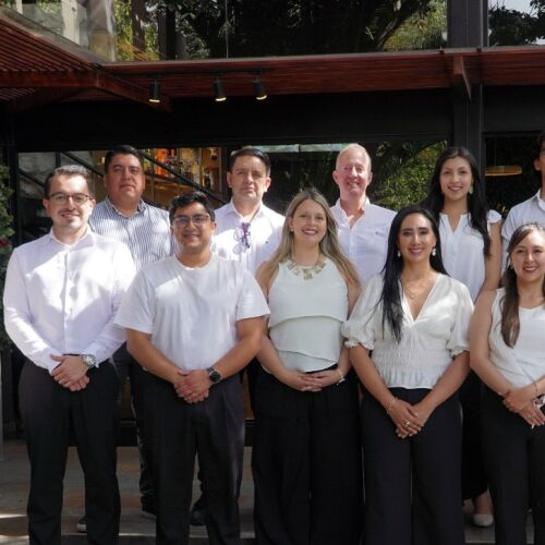 Decisiones que vivirán en cada proyecto nacen en una experiencia de evaluación de colección de Aglomerados Cotopaxi junto a arquitectos y diseñadores