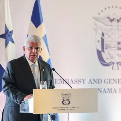 Mulino impulsa el registro de 500 barcos griegos para utilizar bandera panameña