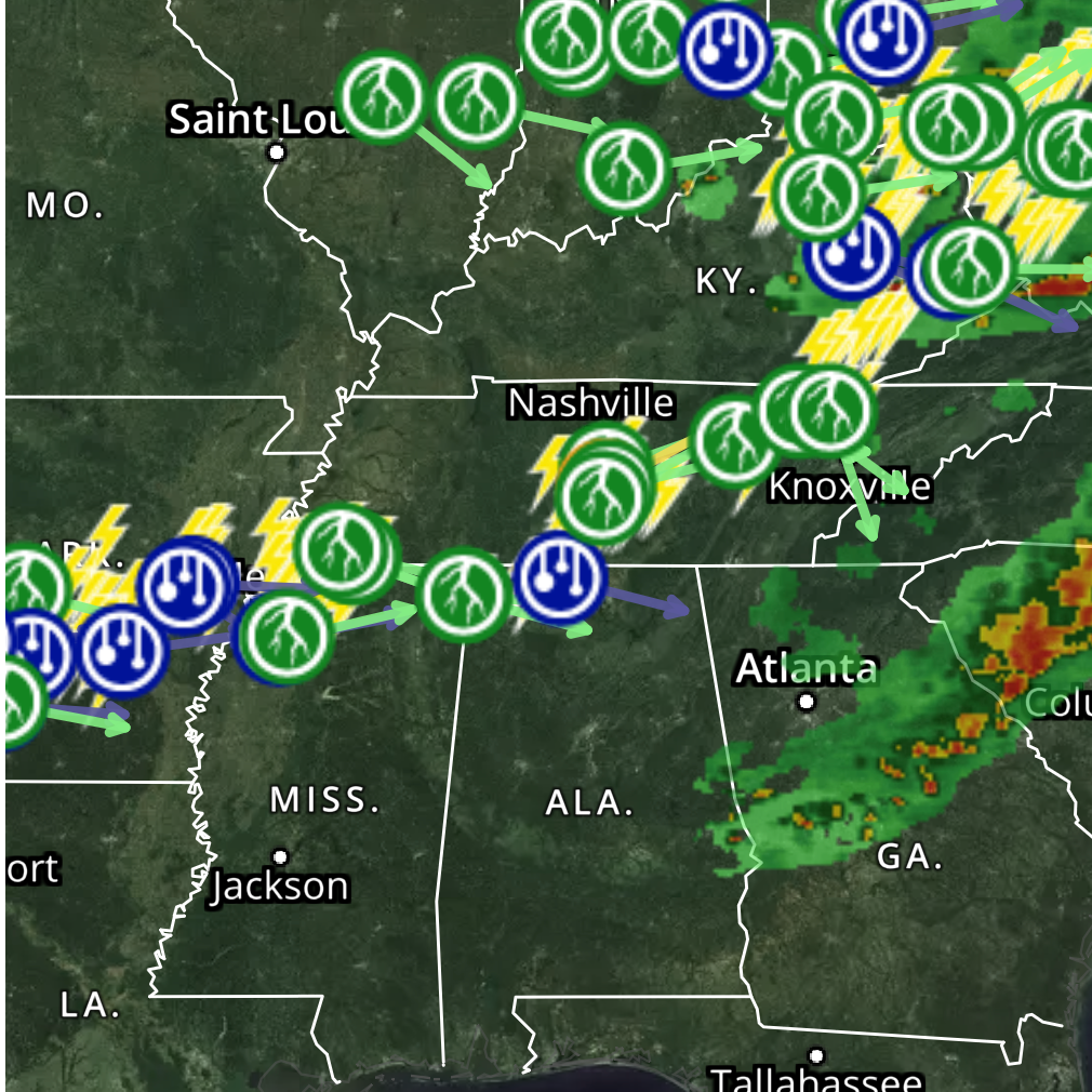 Cientos de vuelos cancelados, árboles caídos y cortes eléctricos: las afectaciones que dejaron las tormentas en Metro Atlanta