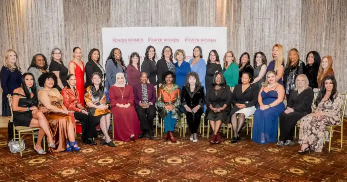 Mujeres Poderosas del Bronx 2025: una noche de mujeres líderes honradas, techos de cristal destrozados