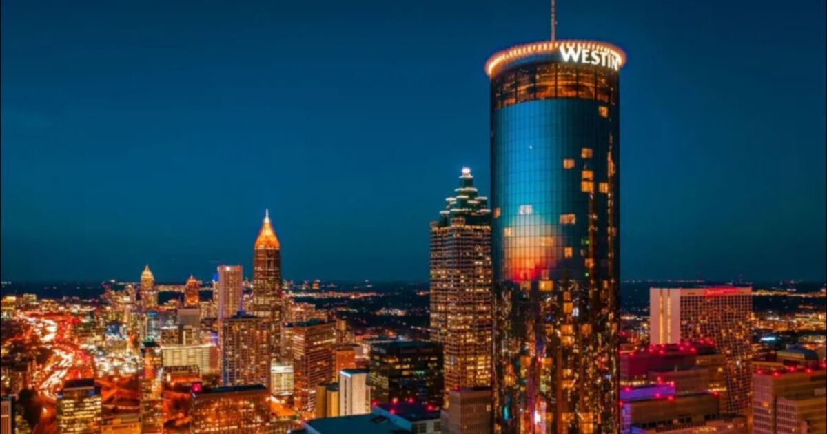 Portman adquiere el Westin Peachtree Plaza, la torre hotelera de Atlanta diseñada por el fundador de la firma