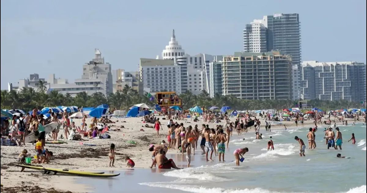 Afluencia de turistas a Florida batió récord en el tercer trimestre de 2023