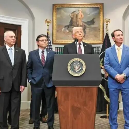 Presidente Trump, promete una “liberación económica” para EE.UU. el 2 de abril