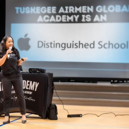 TAG Academy  la primera escuela pública del área metropolitana de Atlanta en recibir la prestigiosa distinción de Apple