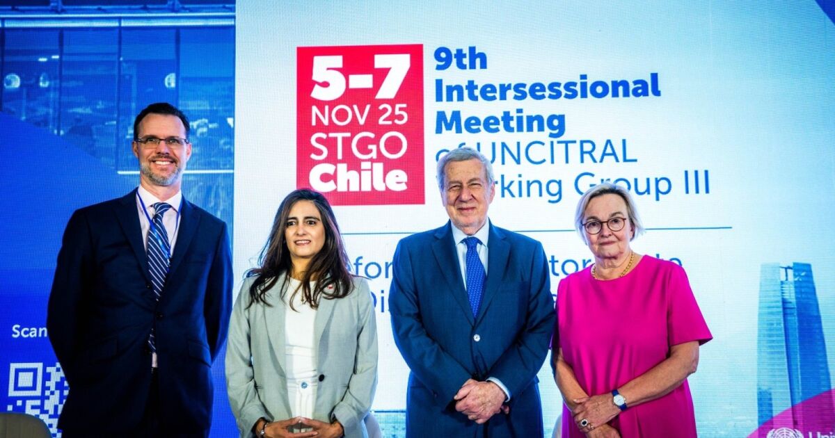 Ministro inaugura encuentro de la Comisión de las Naciones Unidas para el Derecho Mercantil Internacional que se realiza en Chile