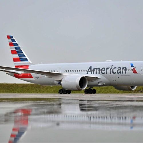 American Airlines inauguró sus vuelos sin escalas a Nápoles