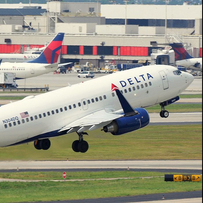 Delta Airlines retoma operaciones