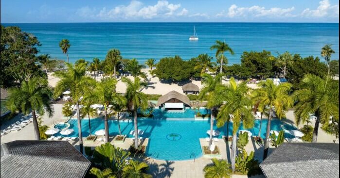 Couples Resorts lanza un Fondo de Ayuda para Desastres para apoyar al personal y a las comunidades tras el huracán Melissa