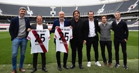 Juan Valdez es el nuevo patrocinador oficial del Club Atlético River Plate en Argentina