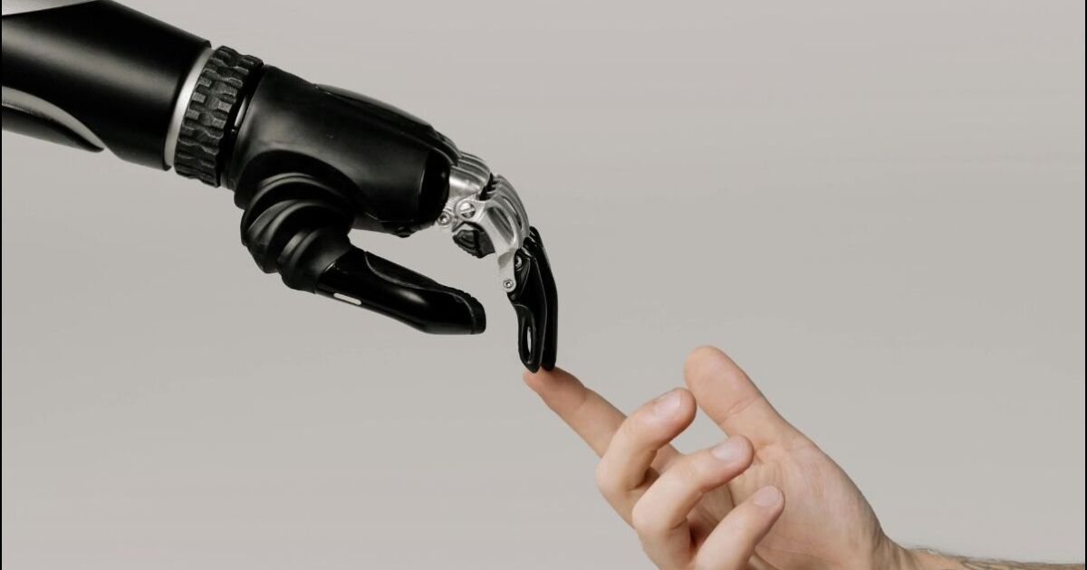 UNED lleva inteligencia artificial al corazón de las PYMES en la Expo 2026