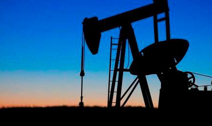 Petróleo de Texas se desploma 24.4 % en tercera peor caída de la historia