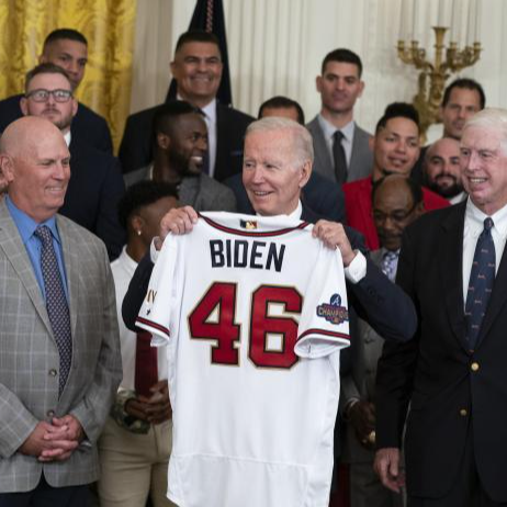 Joe Biden recibe a los Atlanta Braves en la Casa Blanca y tira una frase que pasará a la historia