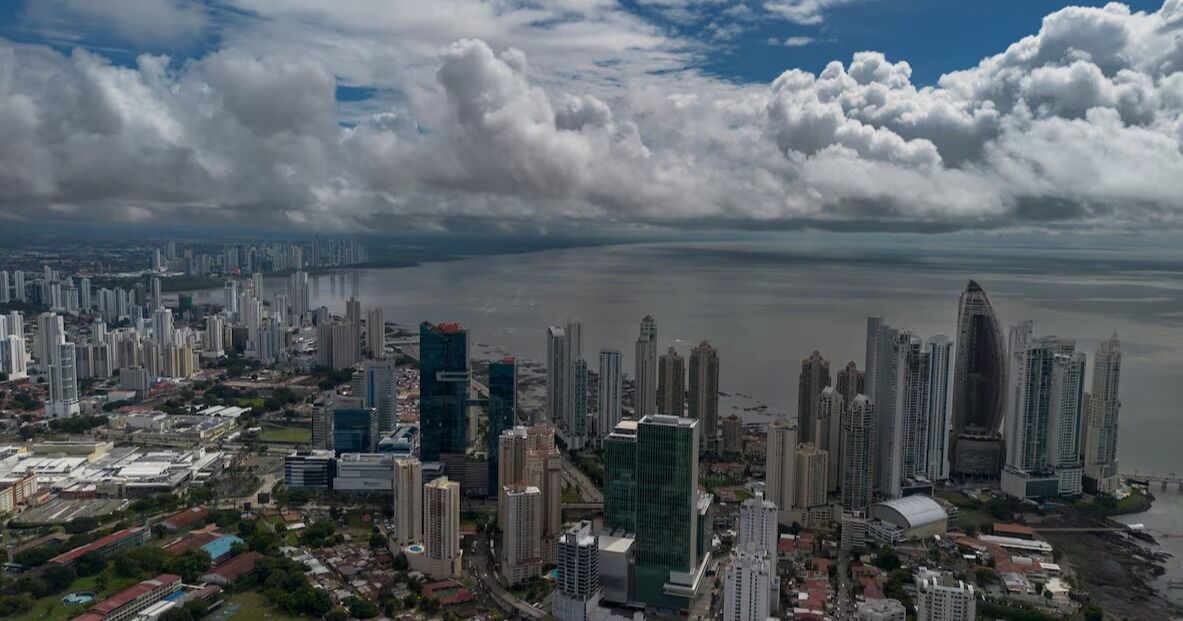 Moody’s prevé que seguirá el alto costo de financiamiento en Panamá hasta finales de 2025