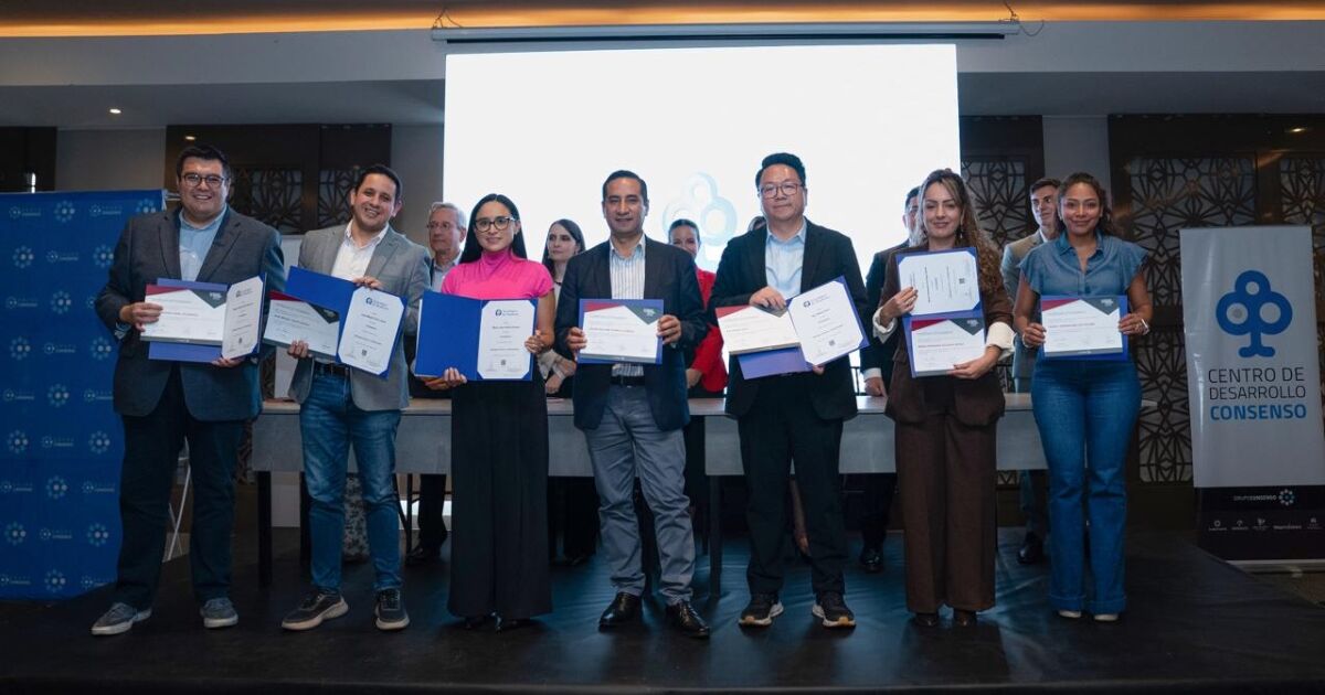 Grupo Consenso fortalece su liderazgo corporativo con la graduación de 100 directivos en su Programa de Liderazgo 2025
