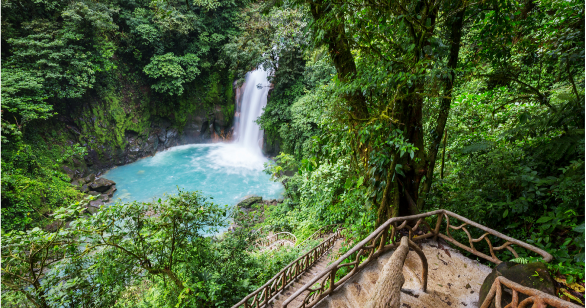 Turismo en Costa Rica: Hacia una gobernanza transparente, equitativa y regenerativa