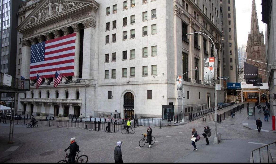 Wall Street abre al alza a medida que las ganancias tecnológicas eclipsan los resultados de los bancos mixtos