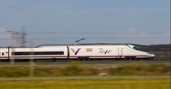 El Gobierno dice que acelerará para que el AVE vuele a 350 km/h entre Madrid y Barcelona