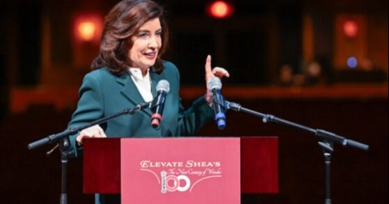 Anuncia inicio de la construcción de la ampliación del Teatro Shea's Buffalo, con un costo de 34,6 millones de dólares