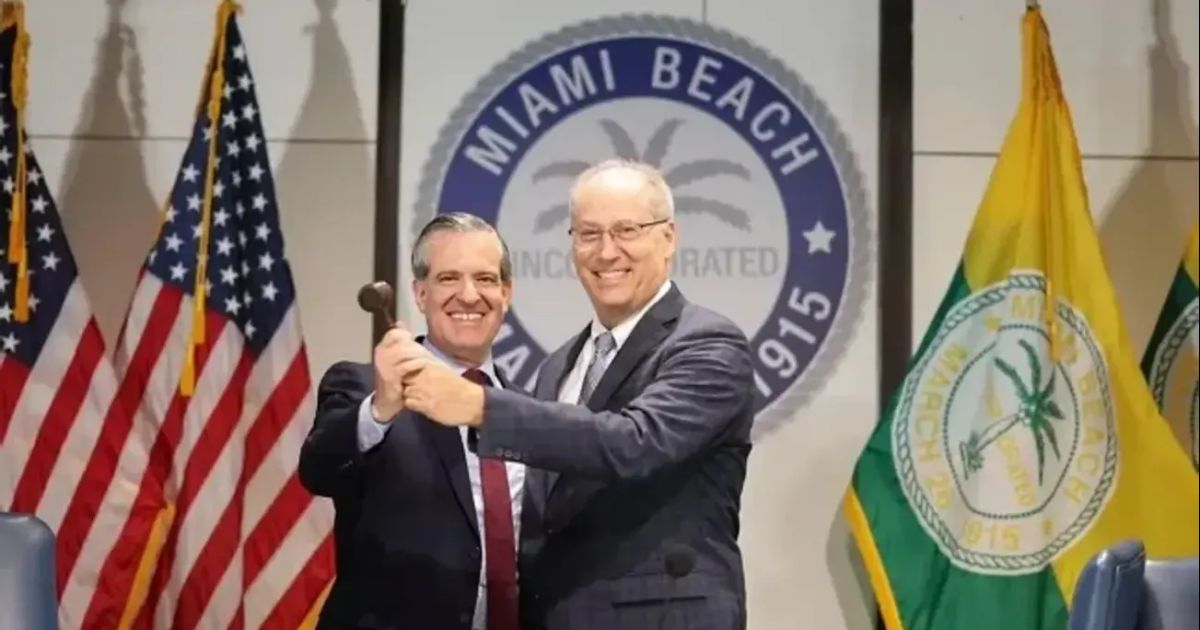 Steven Meiner juró como el 39no Alcalde de Miami Beach
