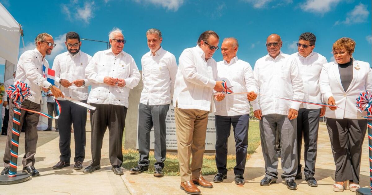 Gobierno inaugura la Plaza Constitución en la Ciudad Juan Bosch con inversión de RD 222.2 millones