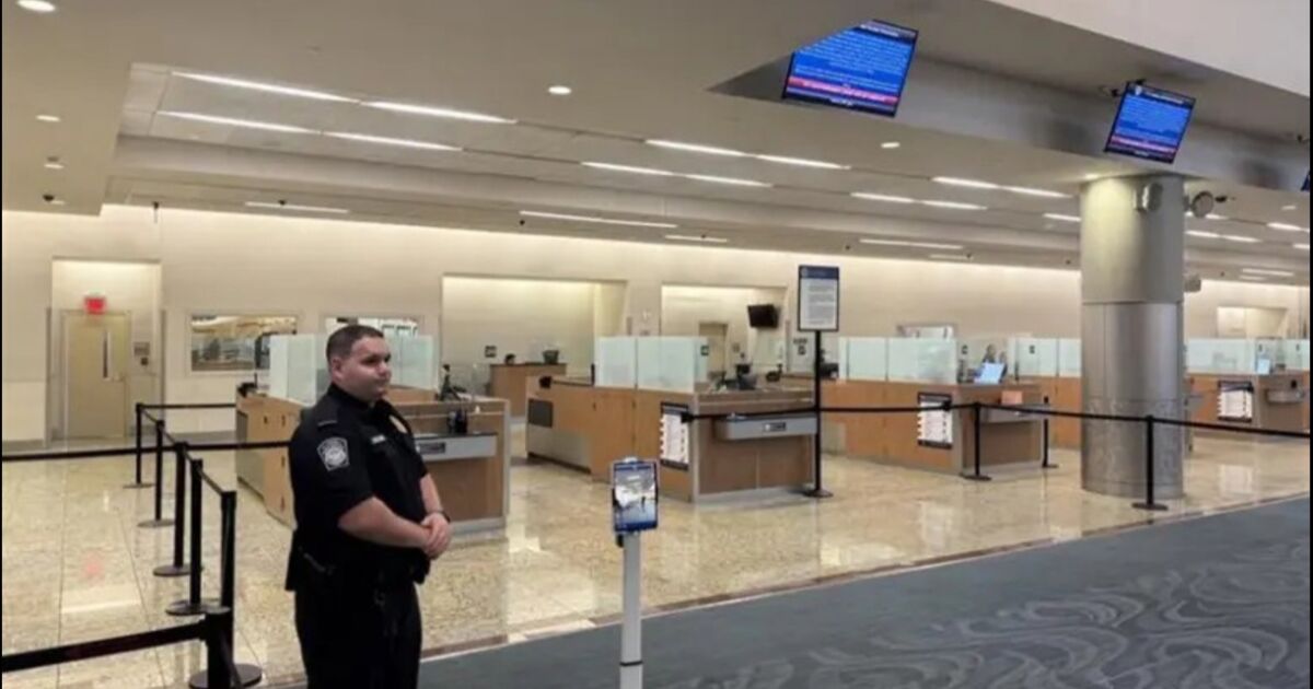 Aeropuerto de Atlanta estrena nuevo procesamiento de pasajeros para aduanas