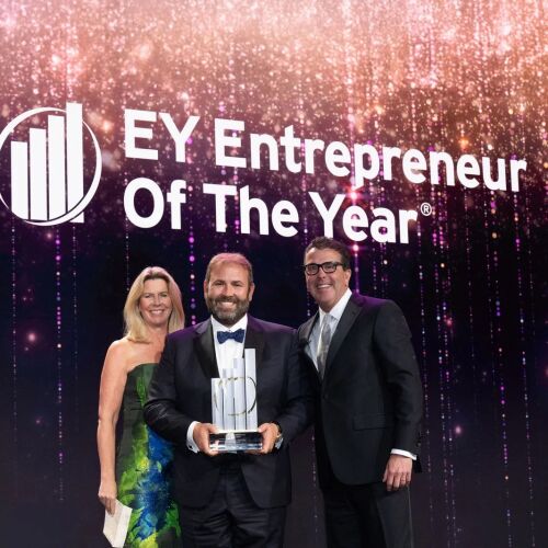 Jackson Healthcare, con sede en Atlanta, reconocido como finalista nacional del premio Emprendedor del año 2024