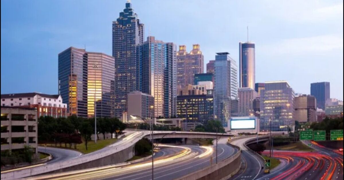 Atlanta inaugura el primer distrito de implementación C-V2X de EE. UU. en el Congreso ITS
