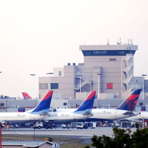 Aeropuerto de Atlanta: preparando ajetreada temporada de viajes de Acción de Gracias
