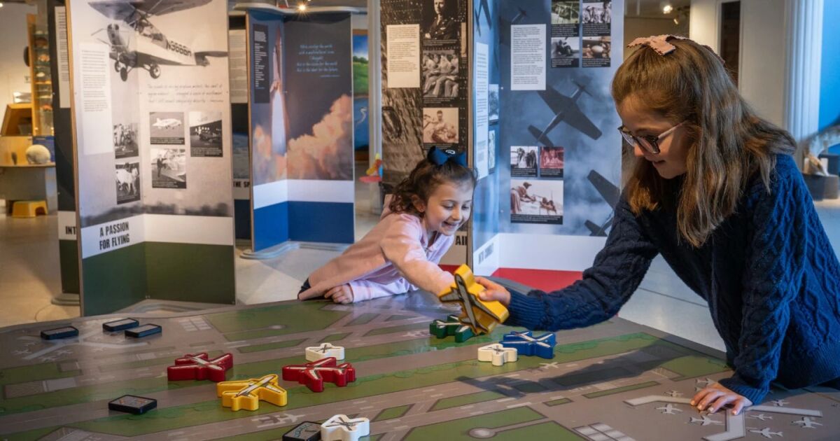 'AIM HIGH' da vida a la historia de los aviadores de Tuskegee en el Museo Infantil de Atlanta